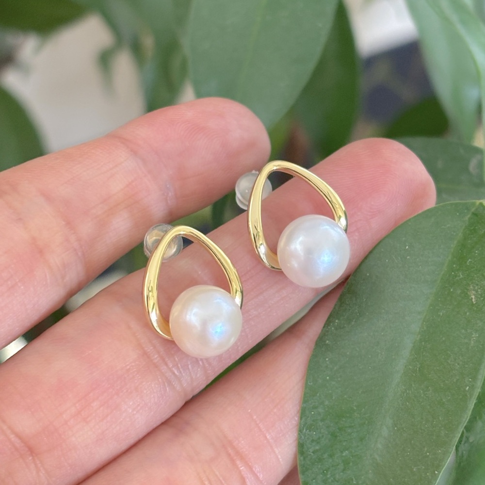 NWOT! Elegant Freshwater Pearl Earrings s925